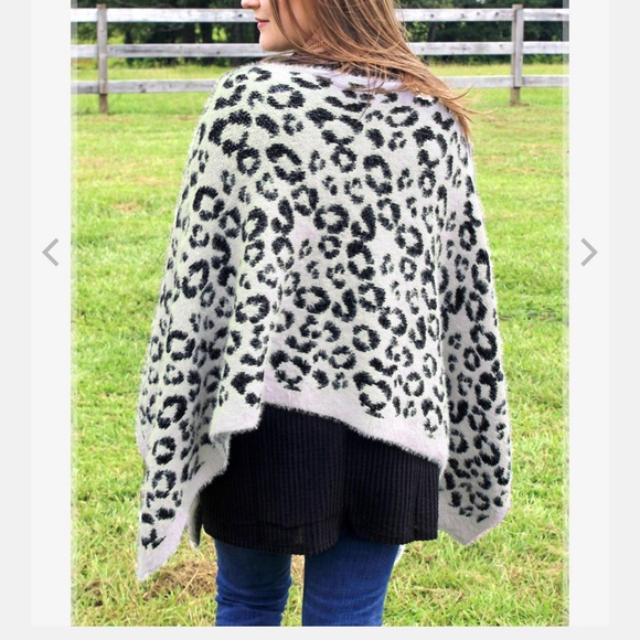 Leopard 🐆 Print Poncho One Size Fits Most NWT - Picture 4 of 11